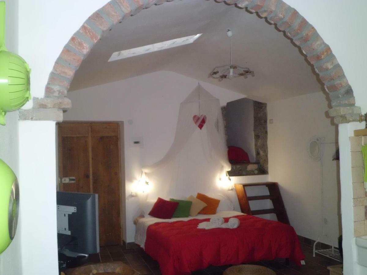 Agriturismo Su'E Lentu ボーザ エクステリア 写真